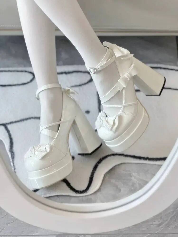 Lolita Platform Mary Jane scho - Party Games Cross Platform recensie en prijs